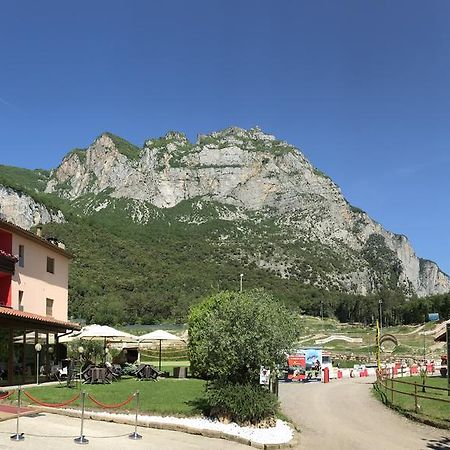 Hotel Ciclamino Пьетрамурата Экстерьер фото