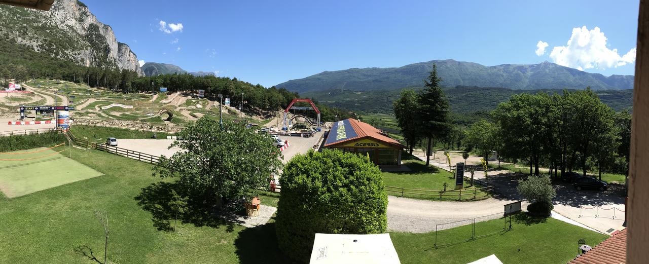 Hotel Ciclamino Пьетрамурата Экстерьер фото